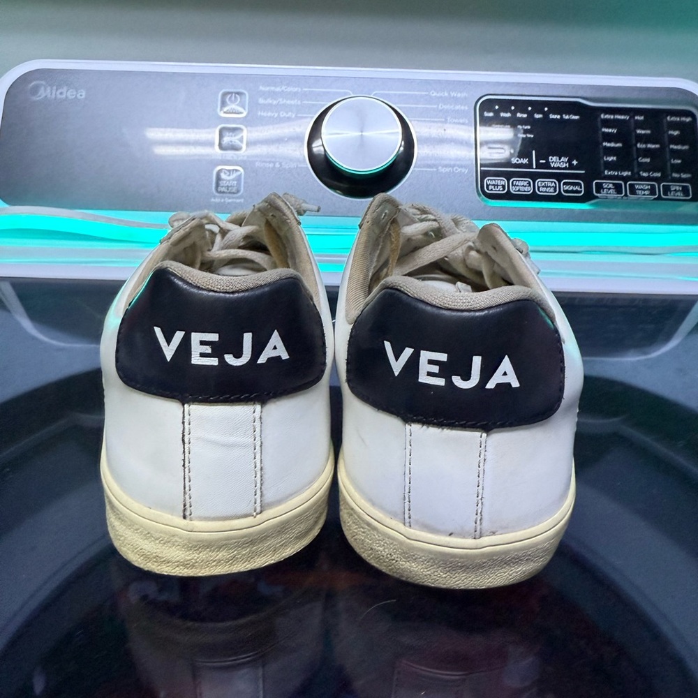 Veja White and Black Casual Sneakers